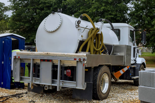 Best Construction site porta potty rental  in Mukwonago, WI