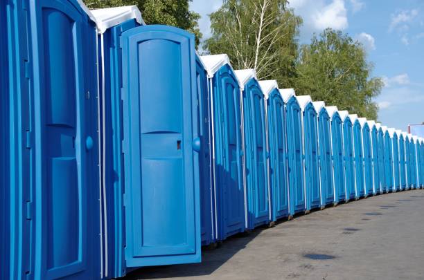 Best Porta potty rental near me  in Mukwonago, WI